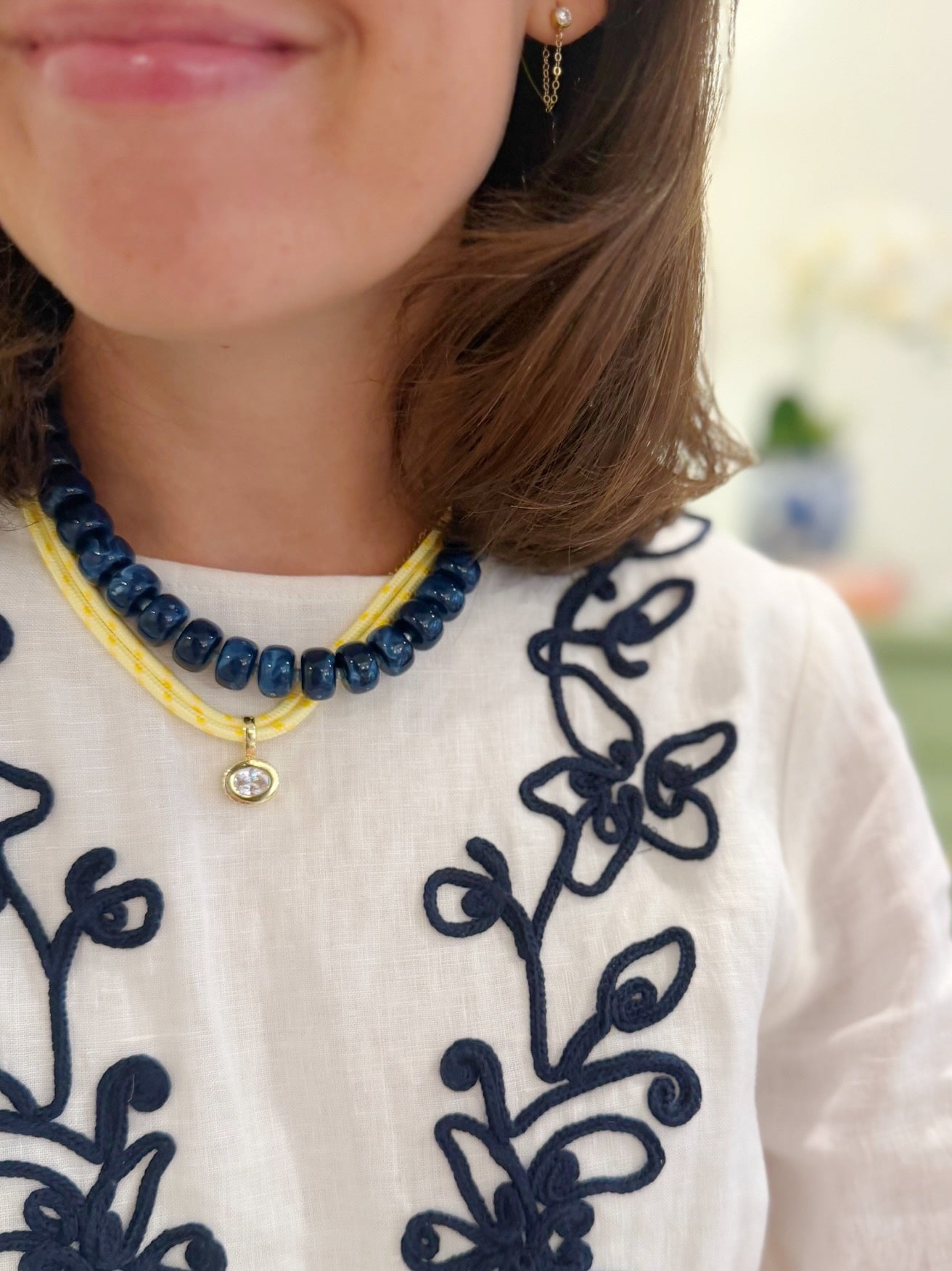 LYLE NECKLACE - NAVY